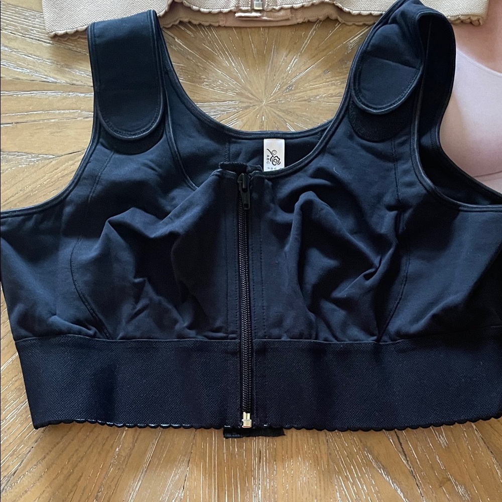 Women's Compression Bra - Black and Beige 40 B/C New Never Worn - Picture 2 of 9